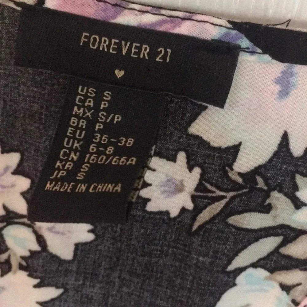 Forever 21 Floral Noir V Neck Ruffle Romper Shorts small
